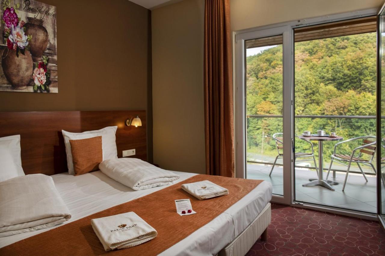 Patak Park Hotel Visegrad (Adults Only) ภายนอก รูปภาพ