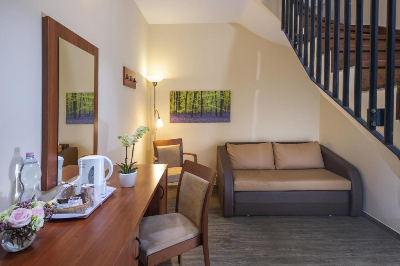 Patak Park Hotel Visegrad (Adults Only) ภายนอก รูปภาพ