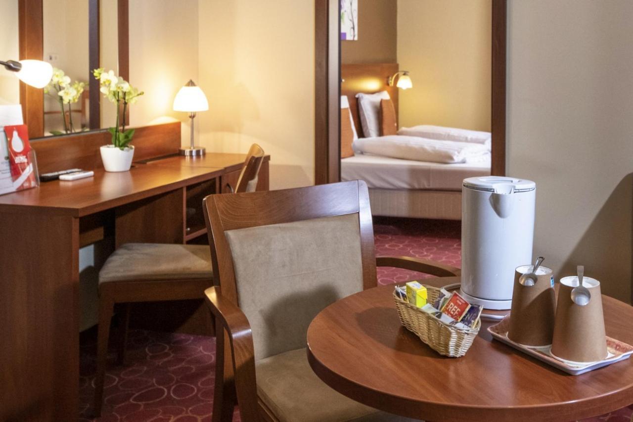 Patak Park Hotel Visegrad (Adults Only) ภายนอก รูปภาพ