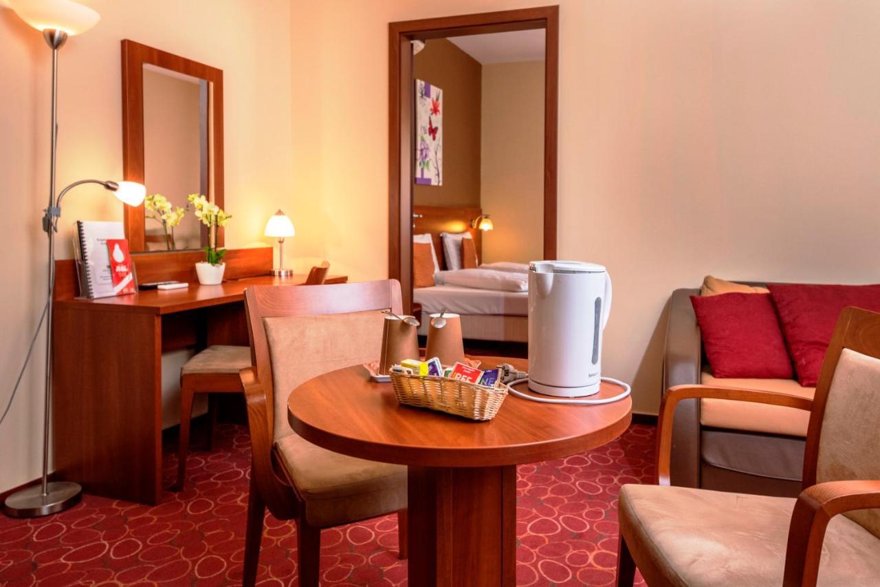 Patak Park Hotel Visegrad (Adults Only) ภายนอก รูปภาพ