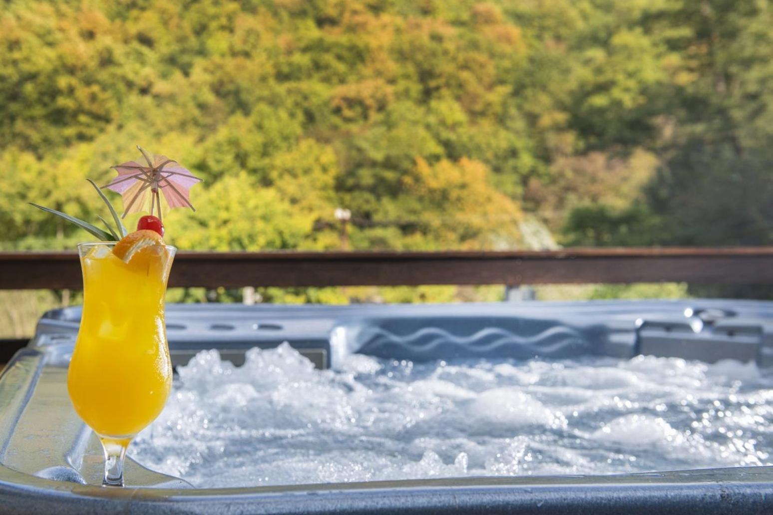 Patak Park Hotel Visegrad (Adults Only) ภายนอก รูปภาพ