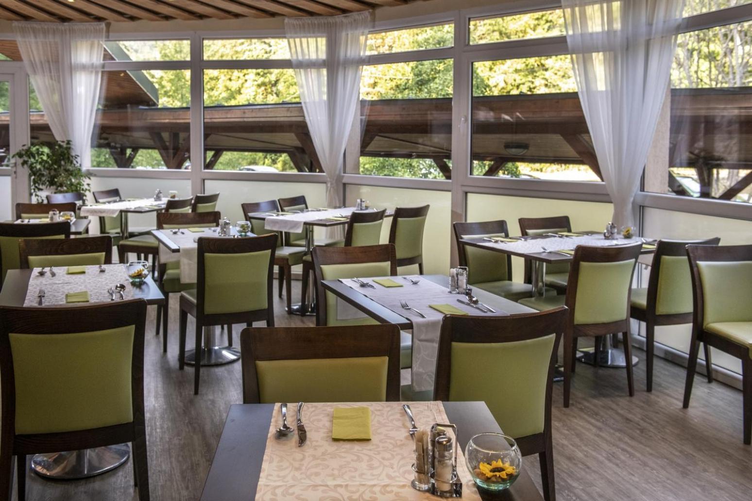 Patak Park Hotel Visegrad (Adults Only) ภายนอก รูปภาพ