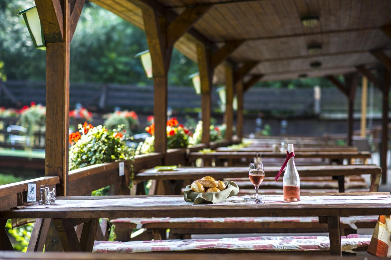 Patak Park Hotel Visegrad (Adults Only) ภายนอก รูปภาพ